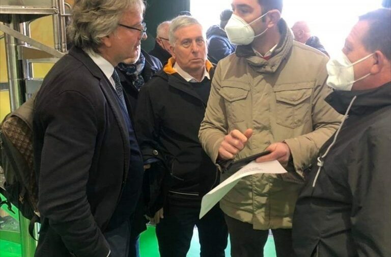 Il dg Mipaaf Luigi Polizzi in visita allo stabilimento Finoliva a Bitonto
