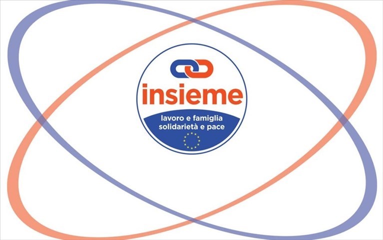 Il logo di Insieme