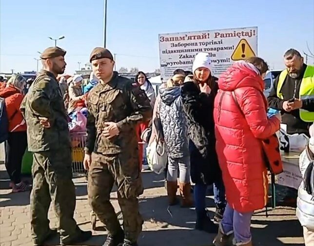 Profughi ucraini alla frontiera
