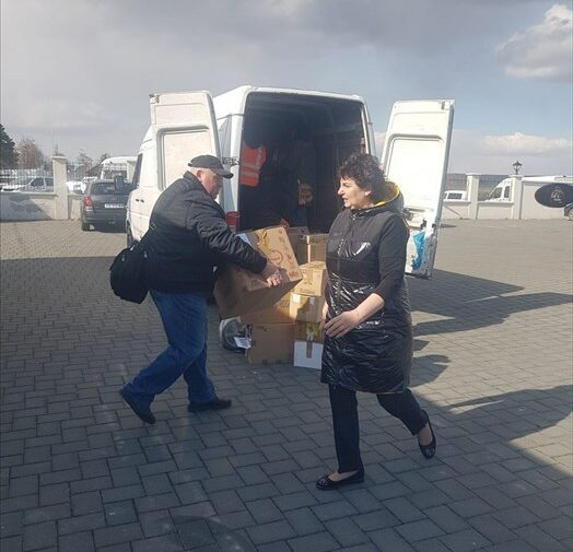 Consegna aiuti umanitari raccolti dai volontari di Bitonto e Modugno