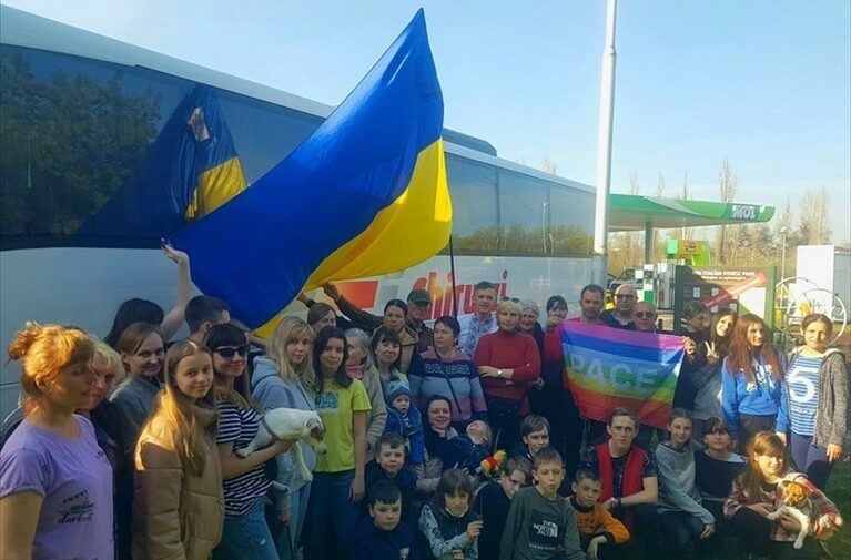 Il gruppo di profughi ucraini in viaggio verso la Puglia